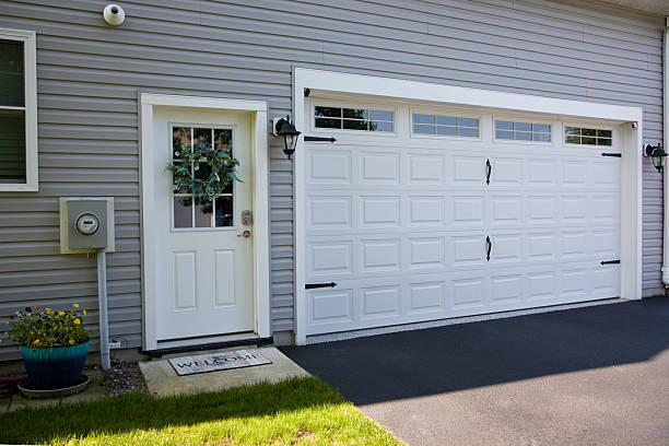 24/7 Emergency Garage Door Panel Replacement experts in Justin, TX